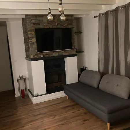Maison De Charme بيساك